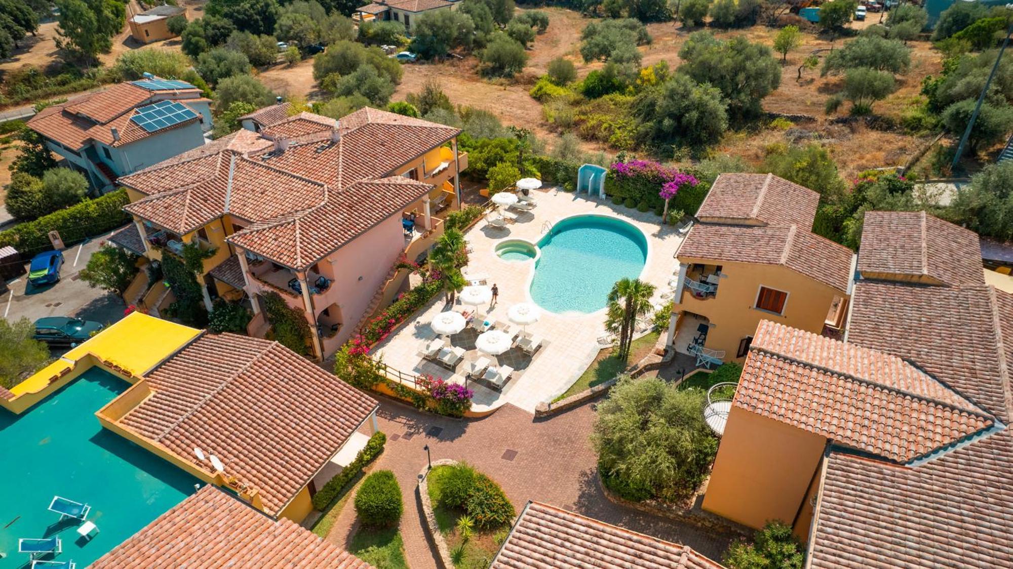 Residence Corte Dei Venti Budoni Exterior photo