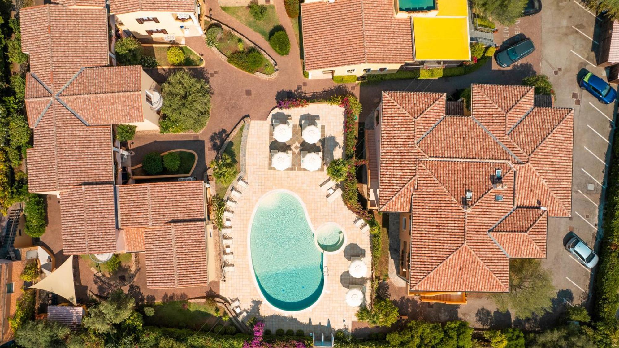 Residence Corte Dei Venti Budoni Exterior photo