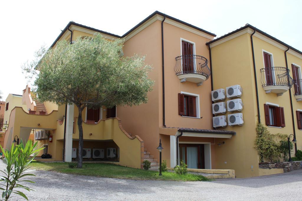 Residence Corte Dei Venti Budoni Exterior photo