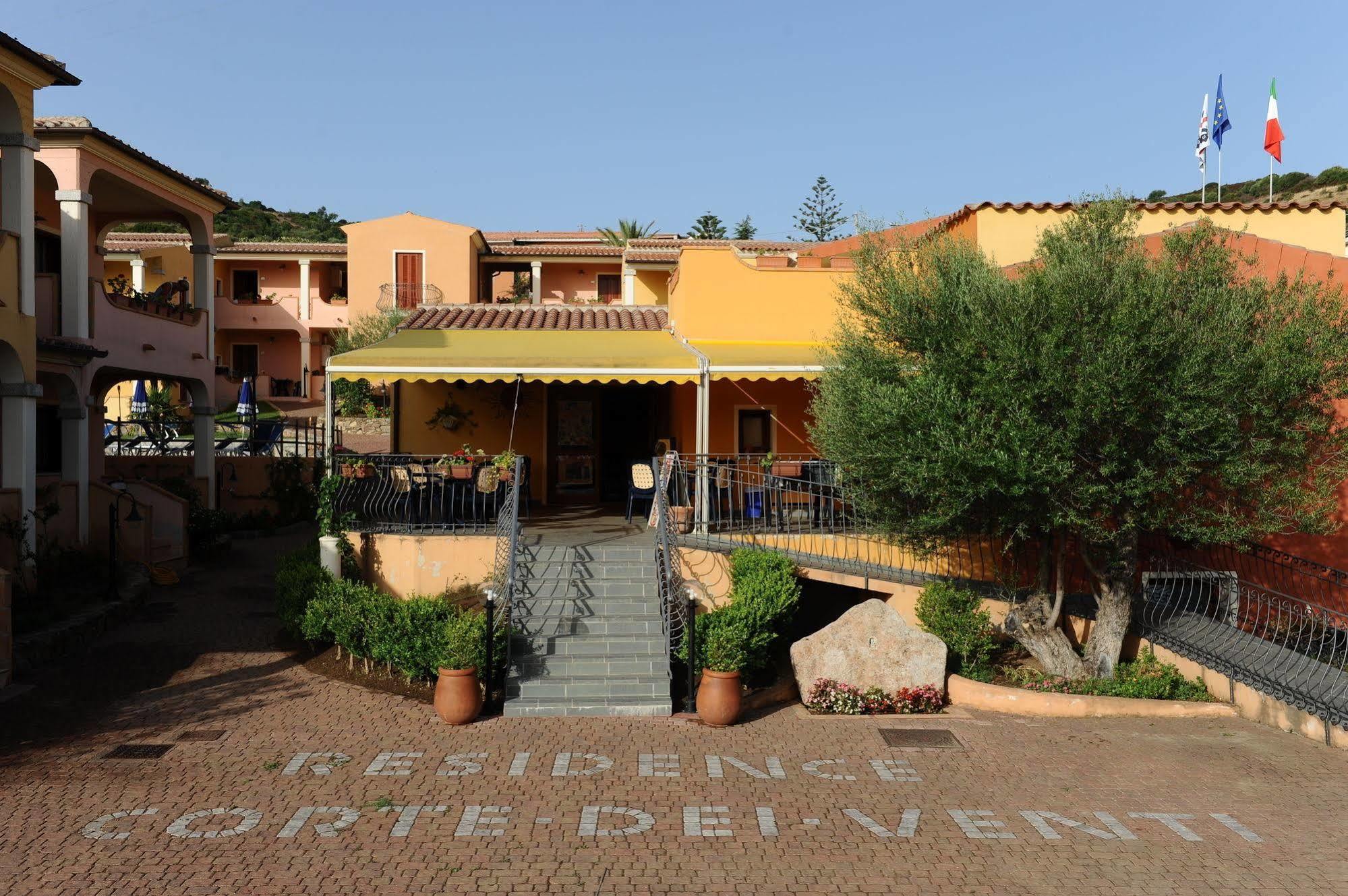 Residence Corte Dei Venti Budoni Exterior photo