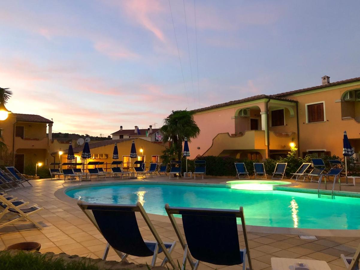 Residence Corte Dei Venti Budoni Exterior photo